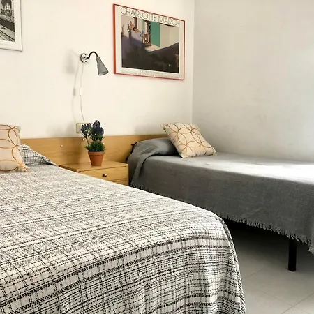 Global Immo 3392 Rocmar 4 Apartament *